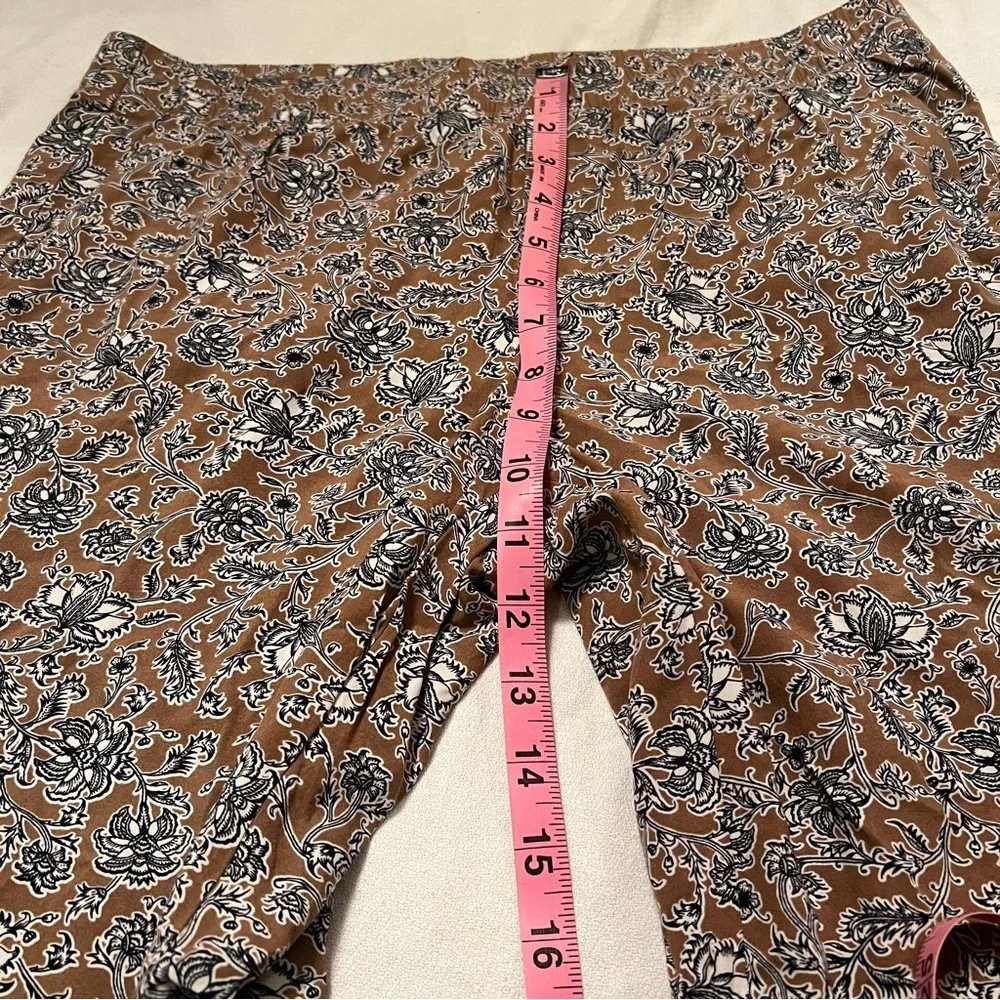 J. Jill wide leg crop floral with pockets pants. Size small.